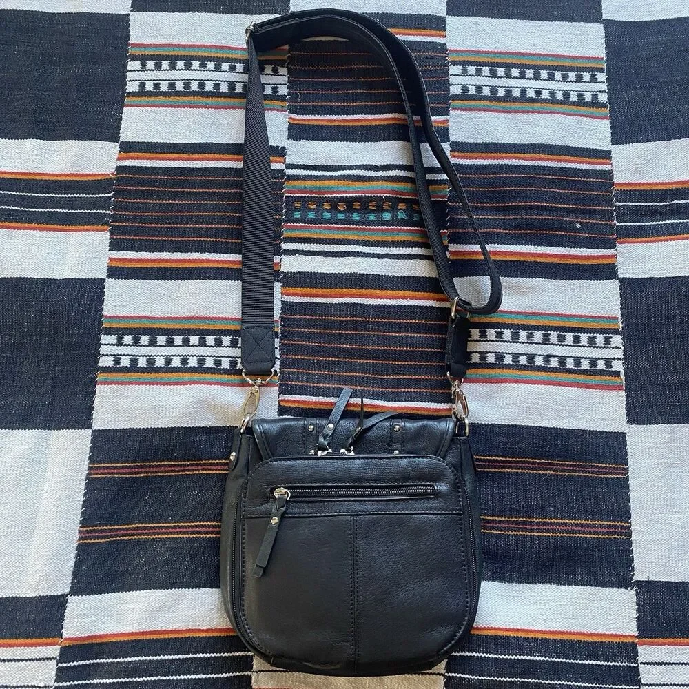 Gun Tote’n Mama Leather Studded Concealed Carry Bag Purse. Crossbody. Excellent! - Picture 10 of 16